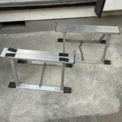 アルミ棺台　一対　高さ30cm