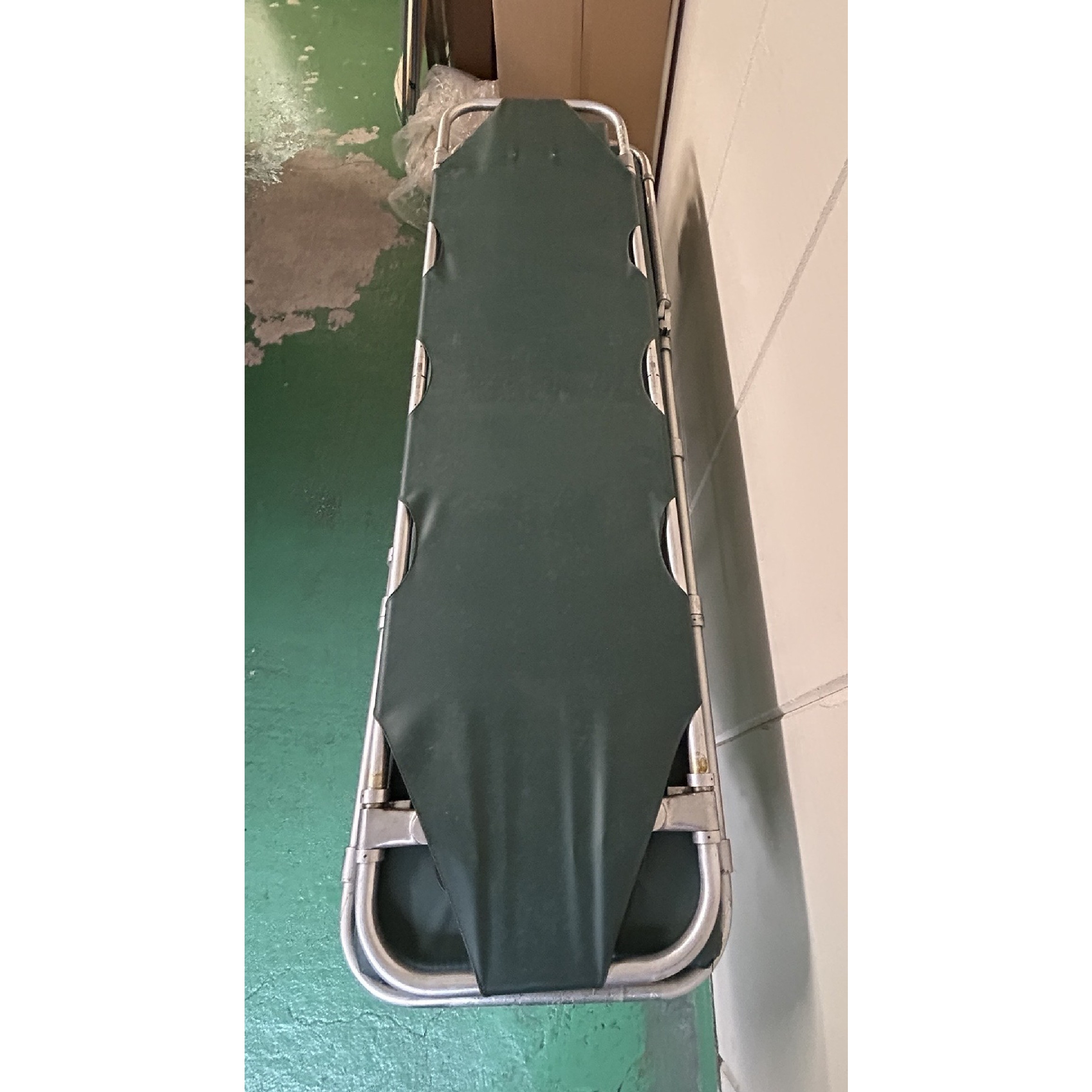 FEARNO製ストレッチャー 折り畳み担架セット - 画像 (7)