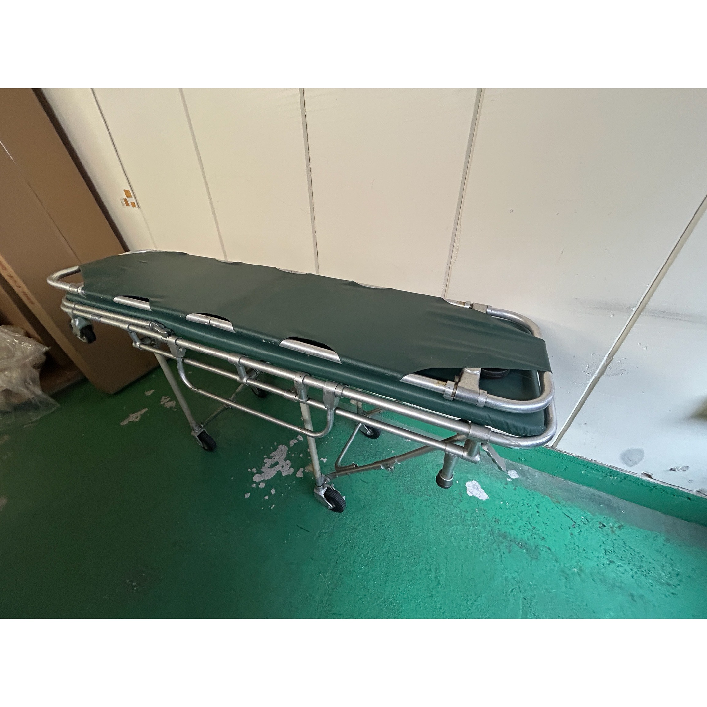 FEARNO製ストレッチャー 折り畳み担架セット - 画像 (8)