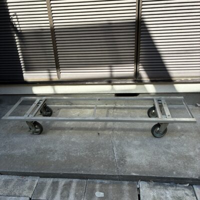 アルミキャスター棺台 ①