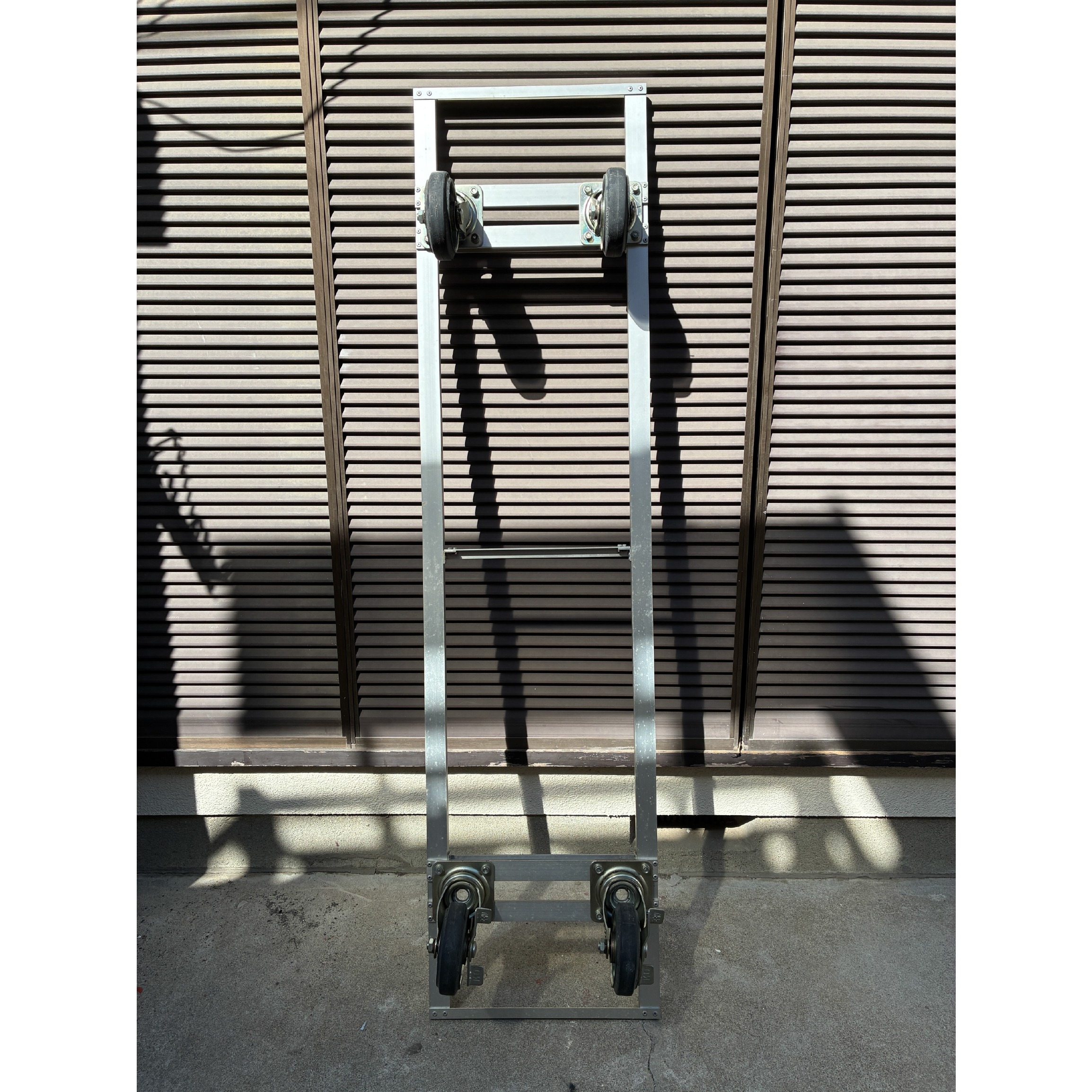 アルミキャスター棺台 ②