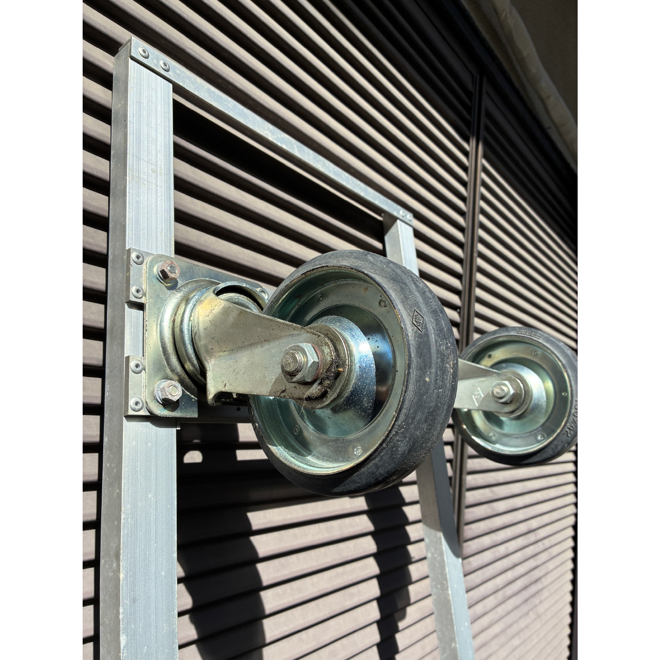 アルミキャスター棺台 ② - 画像 (3)