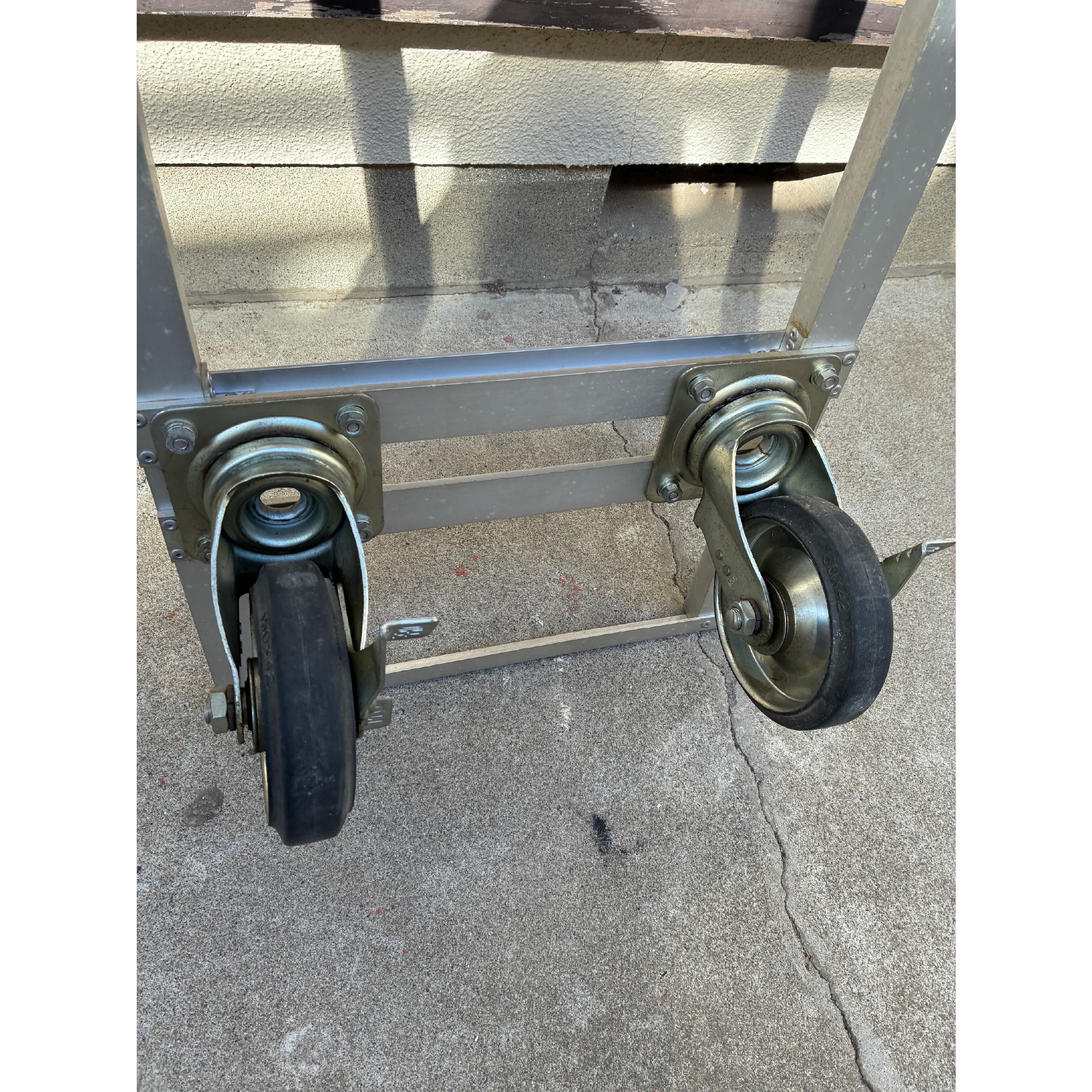 アルミキャスター棺台 ② - 画像 (5)