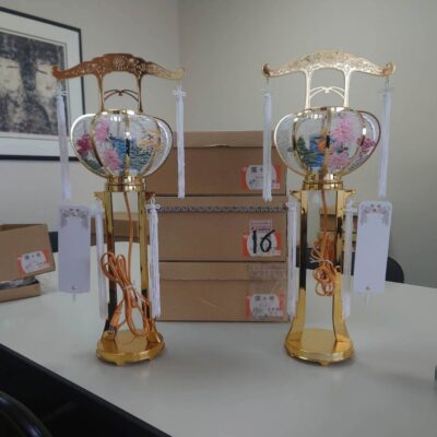 灯篭　張２本足ゴールド　４号