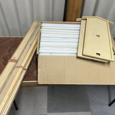 プラ薄型名札枠　白　名札棒　セット【引き取り可】